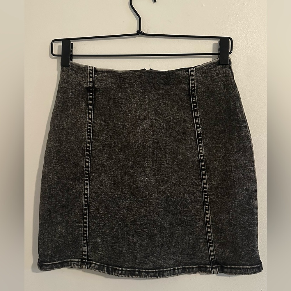Black Acid Wash Denim Mini Skirt | Size M (Fits S)